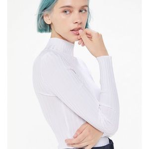 NWT UO Bre Ribbed Turtleneck Sweater WHITE